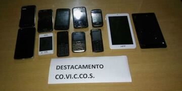 De la casa de Belgrano al 1600 secuestraron nueve teléfonos más\u002E (Comisaría Primera)
