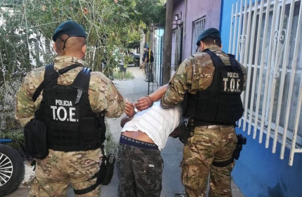 Imputaron al presunto autor material del crimen de la joven prendida fuego en un volquete