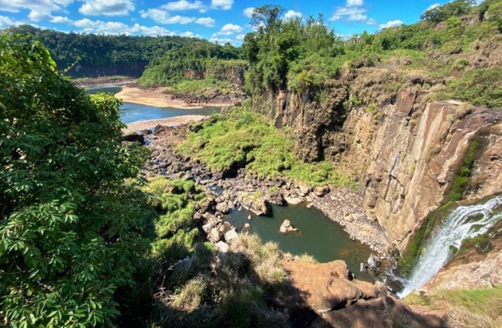 Protesta por las represas que secan a Cataratas y los ríos Paraná y Uruguay