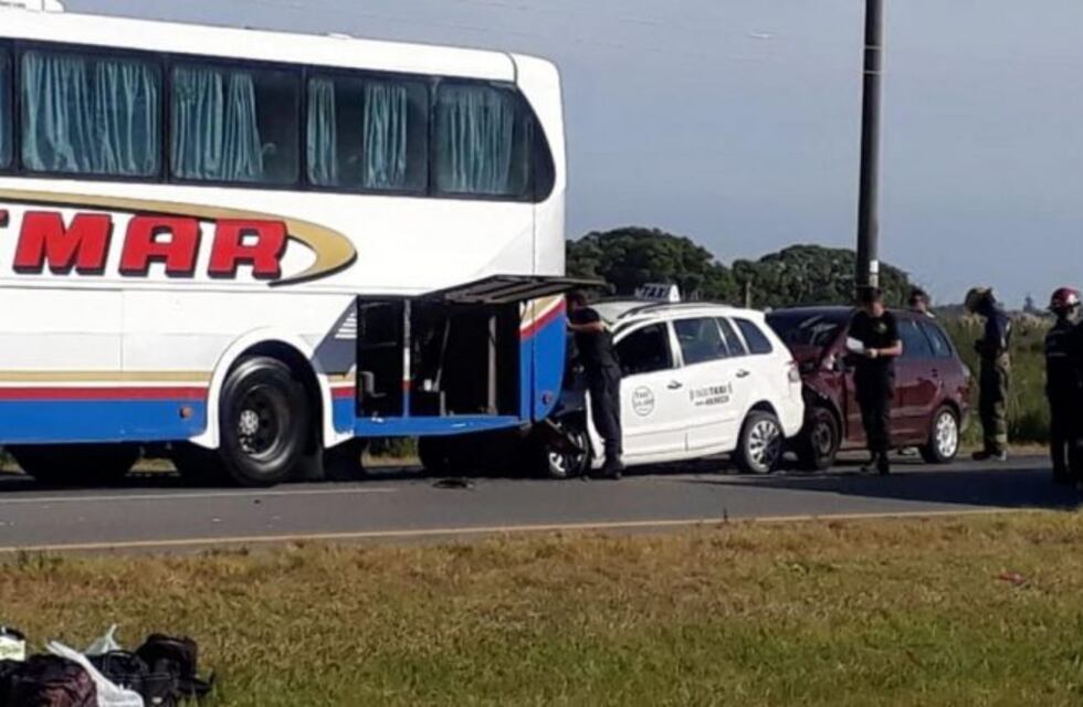 Tremendo choque múltiple en la Ruta 11 a la altura de Villa Gesell: hay 8 heridos