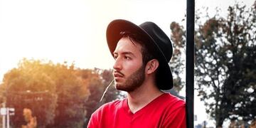 German Alejandro Encinas, profesor de ballet, folklore y secretario en la Municipalidad de Puerto Tirol\u002E