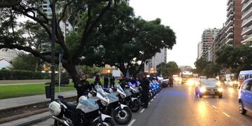 Los uniformados partieron este miércoles por la mañana desde Capital Federal\u002E (@pfaoficial)