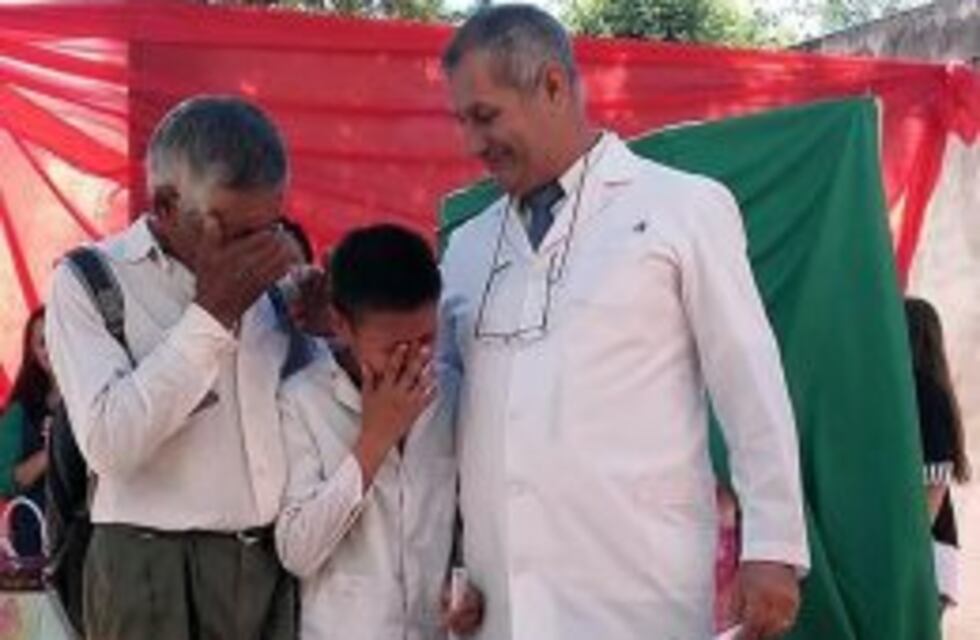 Efraín llega a Carlos Paz por su viaje de egresado