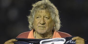 El exfutbolista vistió la camiseta de Independiente Rivadavia de Mendoza entre 1975 y 1976.