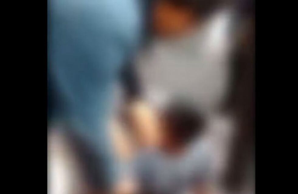 La justicia busca identificar a quienes agredieron a dos chicos en el centro