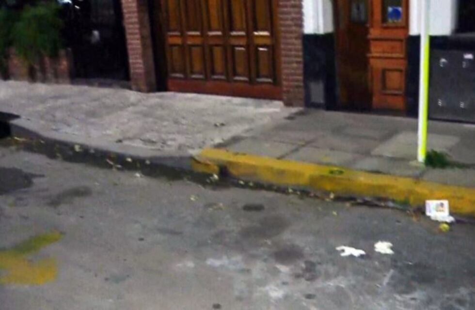 Conmoción en Villa Devoto: arrojaron el cadáver de una joven desde un auto en movimiento