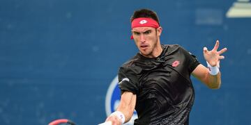 WINSTON-SALEM, NC - AUGUST 20: Leonardo Mayer of Argentina during the first day of the Winston-Salem Open at Wake Forest University on August 20, 2018 in Winston-Salem, North Carolina\u002E Jared C\u002E Tilton/Getty Images/AFP\r\n== FOR NEWSPAPERS, INTERNET, TELCOS & TELEVISION USE ONLY == eeuu Leonardo Mayer campeonato torneo abierto Winston Salem tenis partido tenista argentino