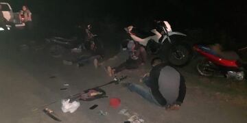 Con casi 50 kilos de marihuana, detienen a 11 personas en el monte chaqueño\u002E (Web)\u002E