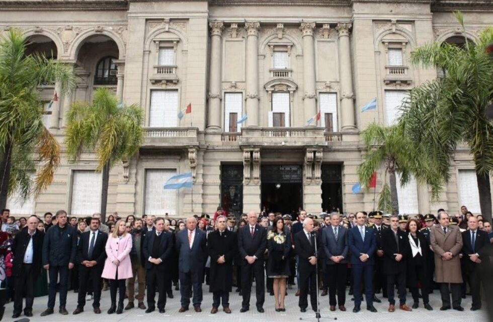 En el acto por el 25 de Mayo, Lifschitz pidió "refundar la Nación"