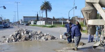 Bacheo en calles de Necochea