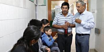 Quirgoa estuvo conversando en algunos hospitales con la gente, conociendo sus necesidades\u002E