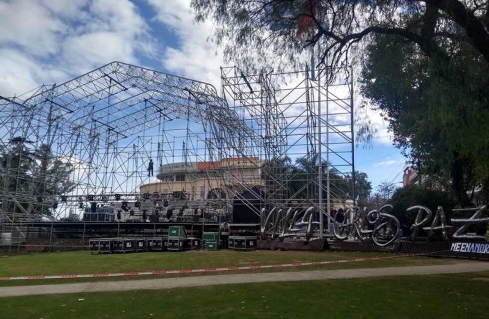 Imponente escenario para recibir a Axel en Carlos Paz