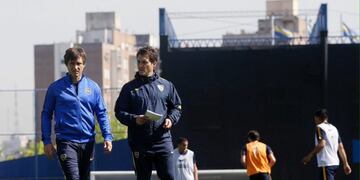 Guillermo Barros Schelotto ensayu00f3 nuevo esquema con el regreso de Tevez a la titularidad.