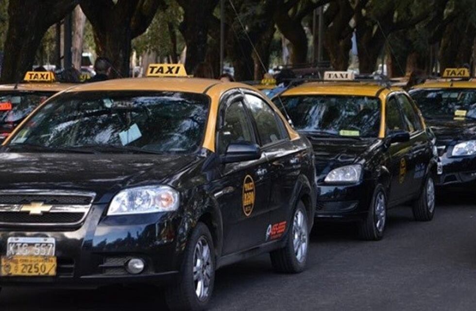 El lunes entran a regir las nuevas taifas de taxis y remises