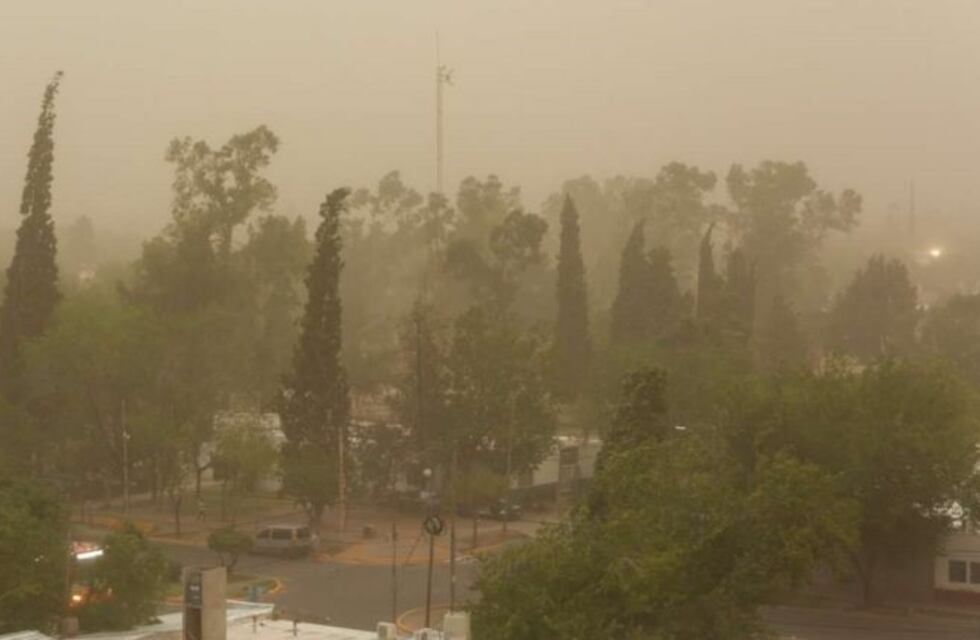 Viento Zonda: el fenómeno captado desde los celulares de los mendocinos