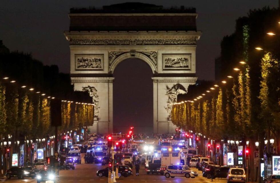 Francia: al menos tres muertos en un tiroteo en el centro de París a tres días de las elecciones