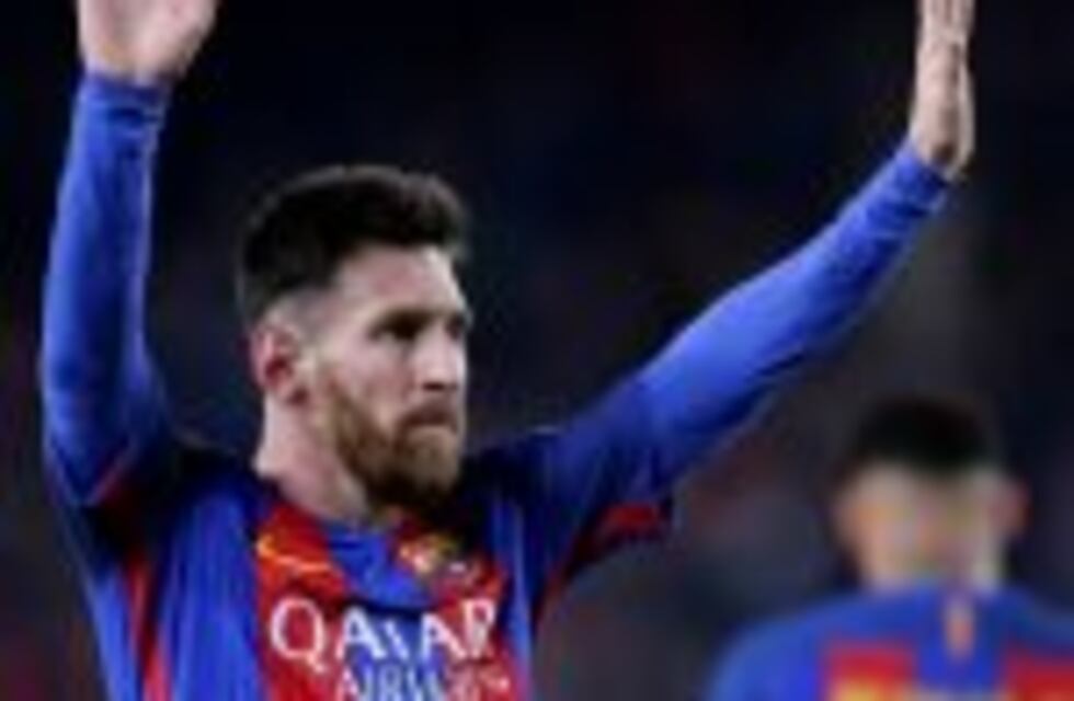 Messi dejó el look rubio atrás y volvió a usar pelo negro