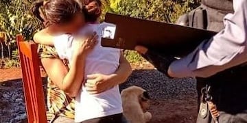 Florencia se reencontró con su madre unas horas después de haberse perdido\u002E