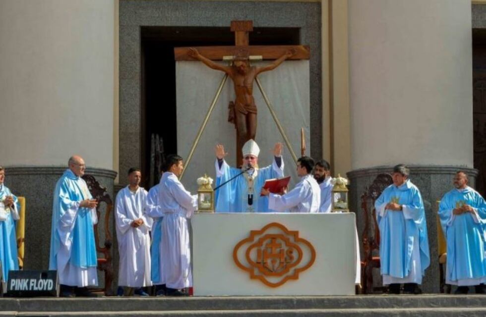 En Itatí, la Iglesia y las autoridades provinciales ratificaron su postura a favor de las "Dos Vidas"