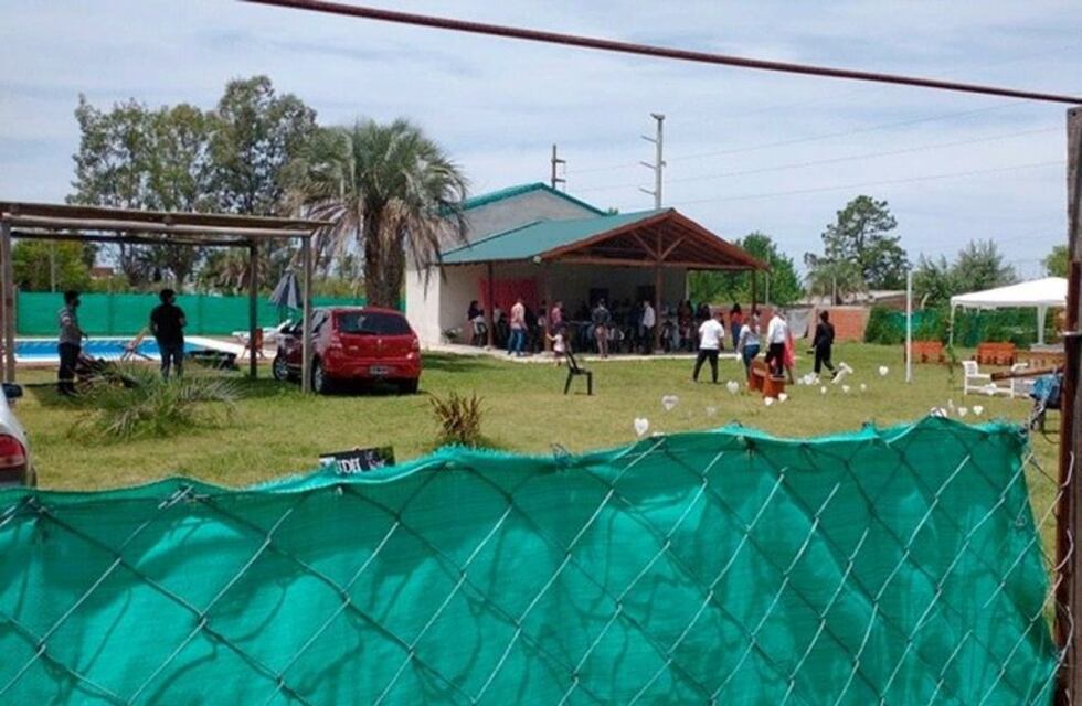 Empleada municipal se hizo pasar por población de riesgo para poder casarse