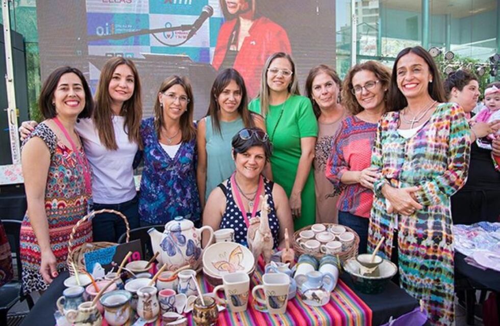 "Mujeres productoras de Córdoba" se presenta en la Galería del Puente Uruguay