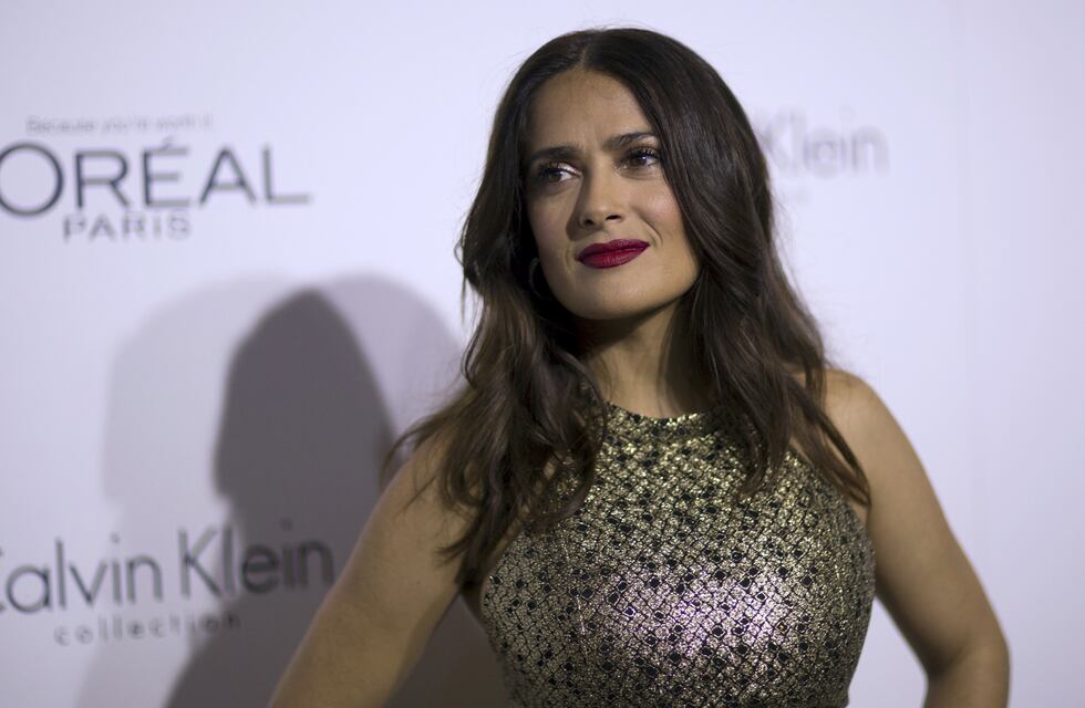 Salma Hayek sorprendió a sus seguidores con una foto a cara lavada