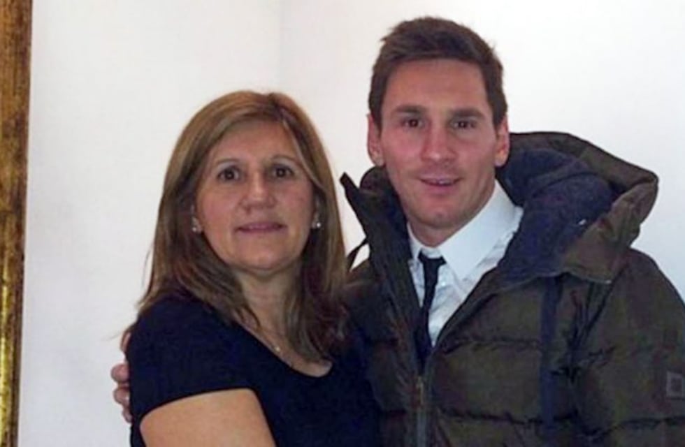 ¡Nada de canje! Diseñador argentino le regaló el vestido a la mamá y la hermana de Messi para el casamiento