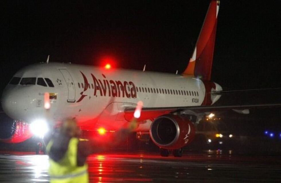Arribó anoche el primer vuelo directo Lima-Mendoza