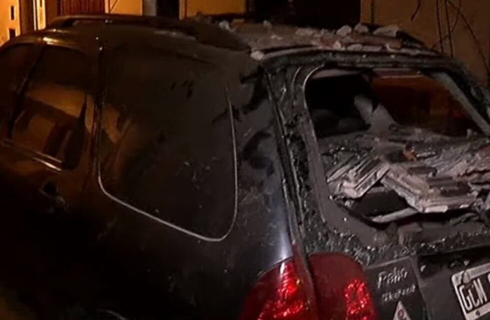 Preocupación de los vecinos de zona oeste por el desplome de parte de una vivienda