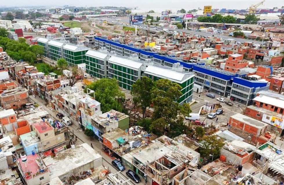 Vecinos de la Villa 31 intentaron tomar casas recién construidas y fueron despejados por la policía