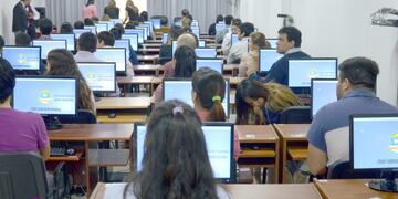 El examen consiste en escribir correctamente al menos 80 palabras en 3 minutos\u002E (Prensa Poder Judicial Formosa)