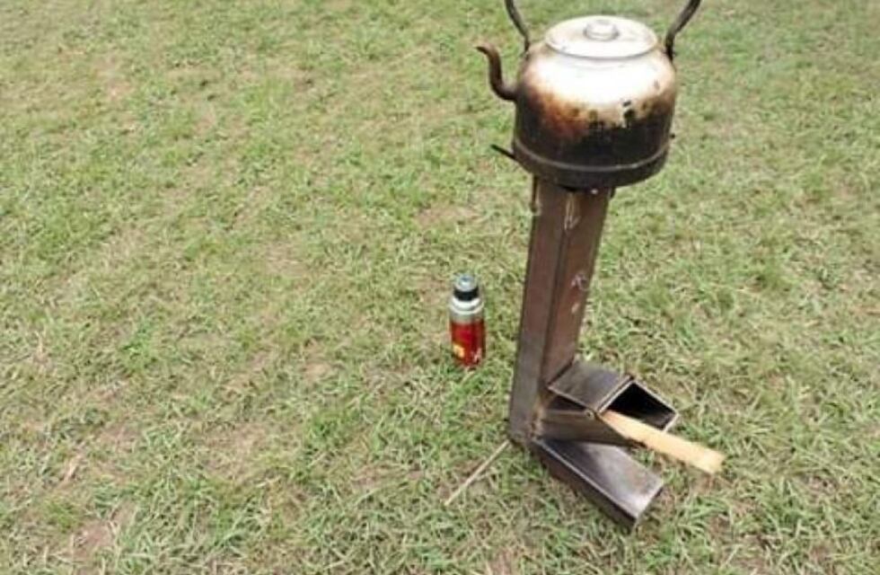 Artesano salteño fabrica hornallas para merenderos y por encargo