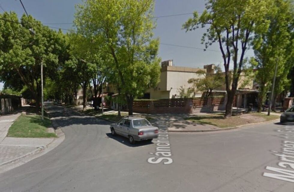 Balearon a un joven en la ingle cuando se resistió al robo de su celular