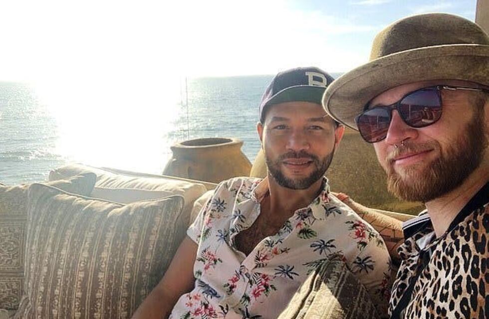 Un hombre es furor en las redes sociales por estar a punto de dar a luz