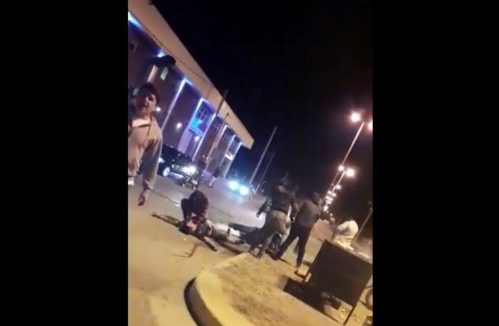 El video de la salvaje agresión a la salida de un boliche