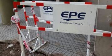 Se deberán a tareas de mantenimiento en la red de media tensión y  cambio de seccionador de media tensión\u002E