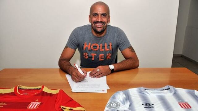 Juan Sebastiu00e1n Veru00f3n firmu00f3 su contrato con Estudiantes de La Plata.