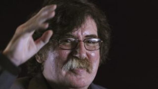 BUENOS AIRES (ARGENTINA), 10/06/2012.- Fotografu00eda de archivo del 26 de mayo de 2010, muestra al mu00fasico argentino Charly Garcu00eda, durante una rueda de prensa en Ciudad de Mu00e9xico. El rockero fue ingresado en la madrugada de hoy, domingo 10 de junio de 2012,