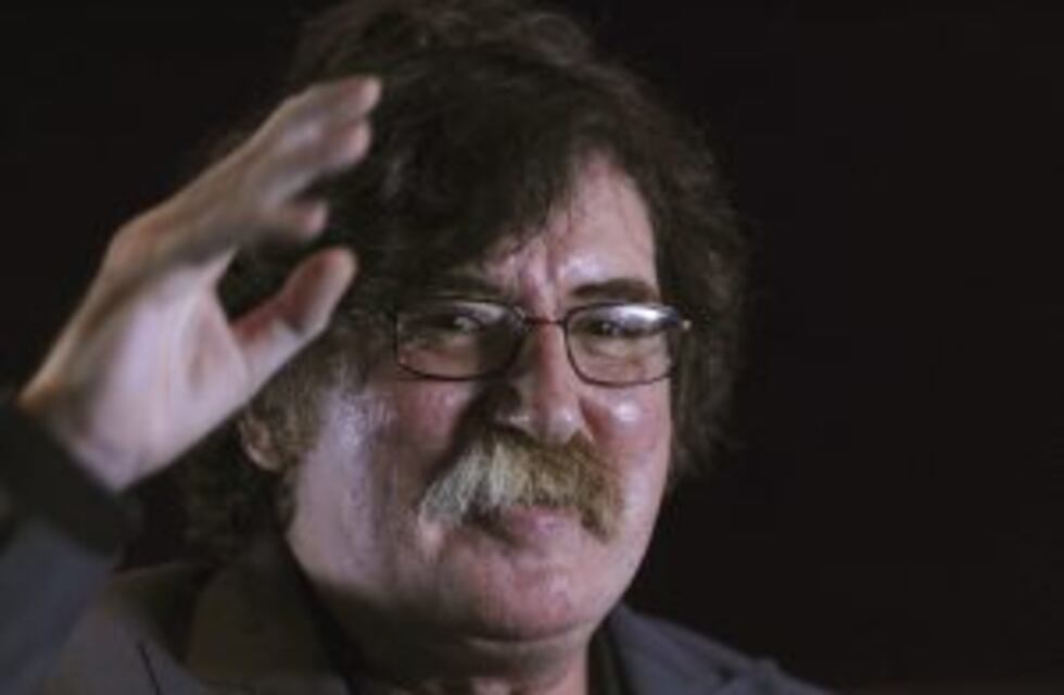 Según el parte médico Charly García se internó "por un chequeo pactado"