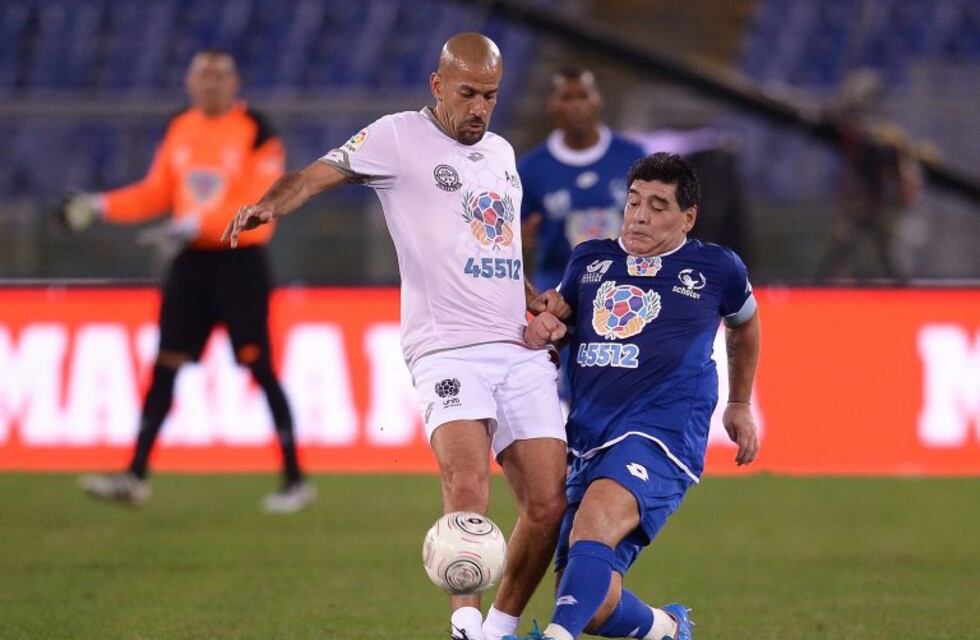 Verón le contestó a Maradona: "Adelante de una cámara todos somos malos y guapos"