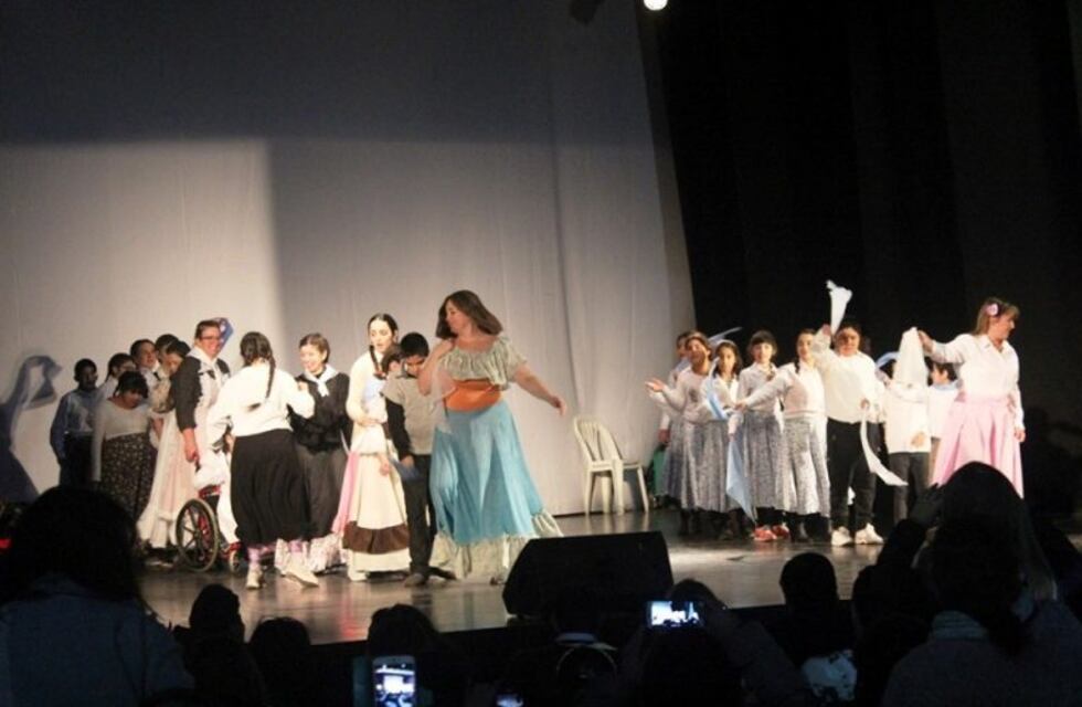 Alumnos de escuelas especiales y un acto para emocionarse