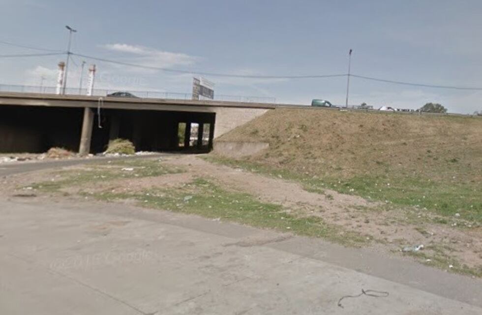 Robaron un auto, protagonizaron un choque y lo abandonaron en Circunvalación