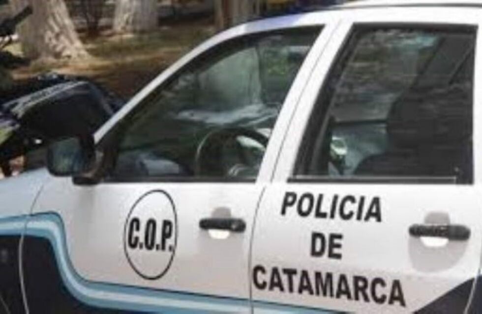 La policía actuó a tiempo y salvó a un joven que había ingerido un pedazo de nylon