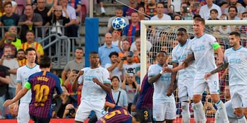 El golazo de tiro libre de Lionel Messi que puso en ventaja al Barcelona\u002E Foto: AFP\u002E