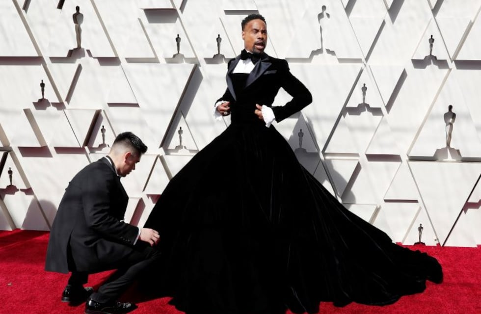 El "traje-vestido" que se llevó todas las miradas en la alfombra roja de los Oscars