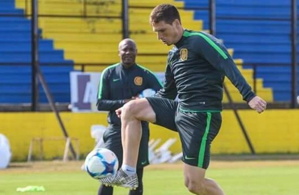 Central: Romero respondió en la práctica y jugará este domingo