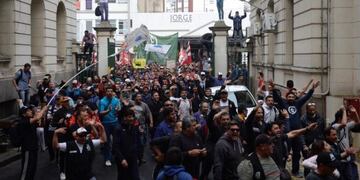 Los trabajadores del Atillero Río Santiago toman el Ministerio de Economía\u002E