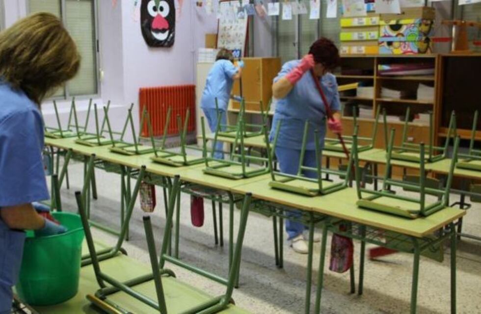 Hubo críticas y reclamos tras las desinfecciones en las escuelas