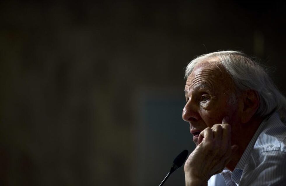 César Luis Menotti criticó a la dirigencia de Barcelona por echar a Ernesto Valverde