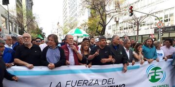 El titular del Sindicato de Canillitas sostuvo que Macri debe terminar su mandato\u002E (@omarplaini)